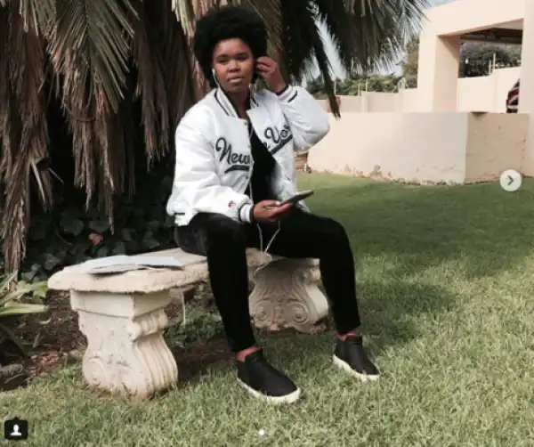 Singer Zahara Buys Paralyzed Woman A Wheelchair (Photo)